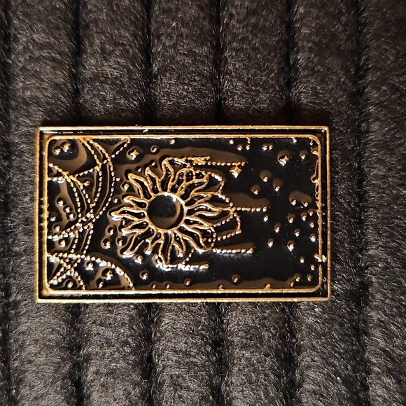 Sunburst Tarot Enamel Pin - Picture 1 of 4